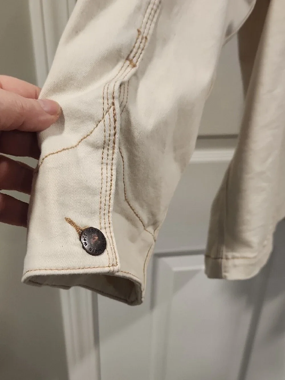 Well Worn Cream Jean Jacket - Utility Style - Picture 6 of 7